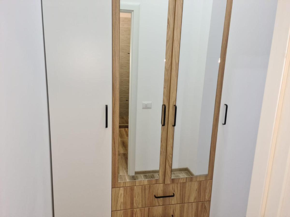 Apartament Lucian Lejlighed Râmnicu Vâlcea Eksteriør billede
