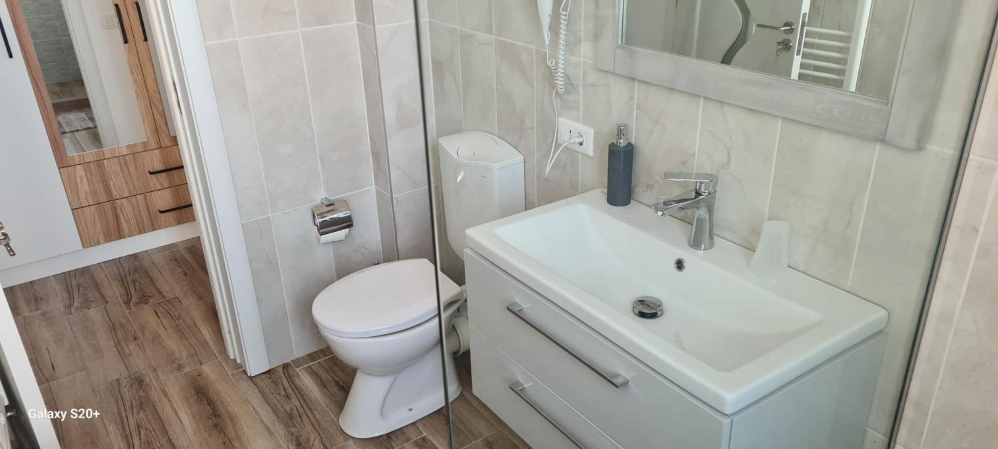 Apartament Lucian Lejlighed Râmnicu Vâlcea Eksteriør billede